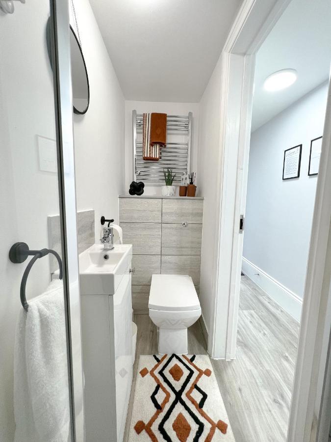 The Bohemian Basement Apartment Maidstone Exterior foto
