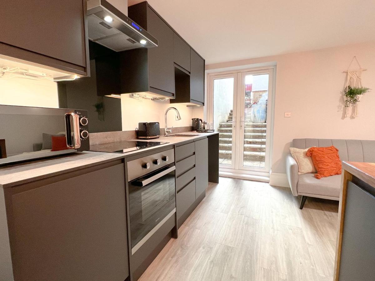 The Bohemian Basement Apartment Maidstone Exterior foto