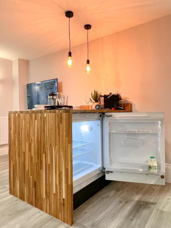 The Bohemian Basement Apartment Maidstone Exterior foto